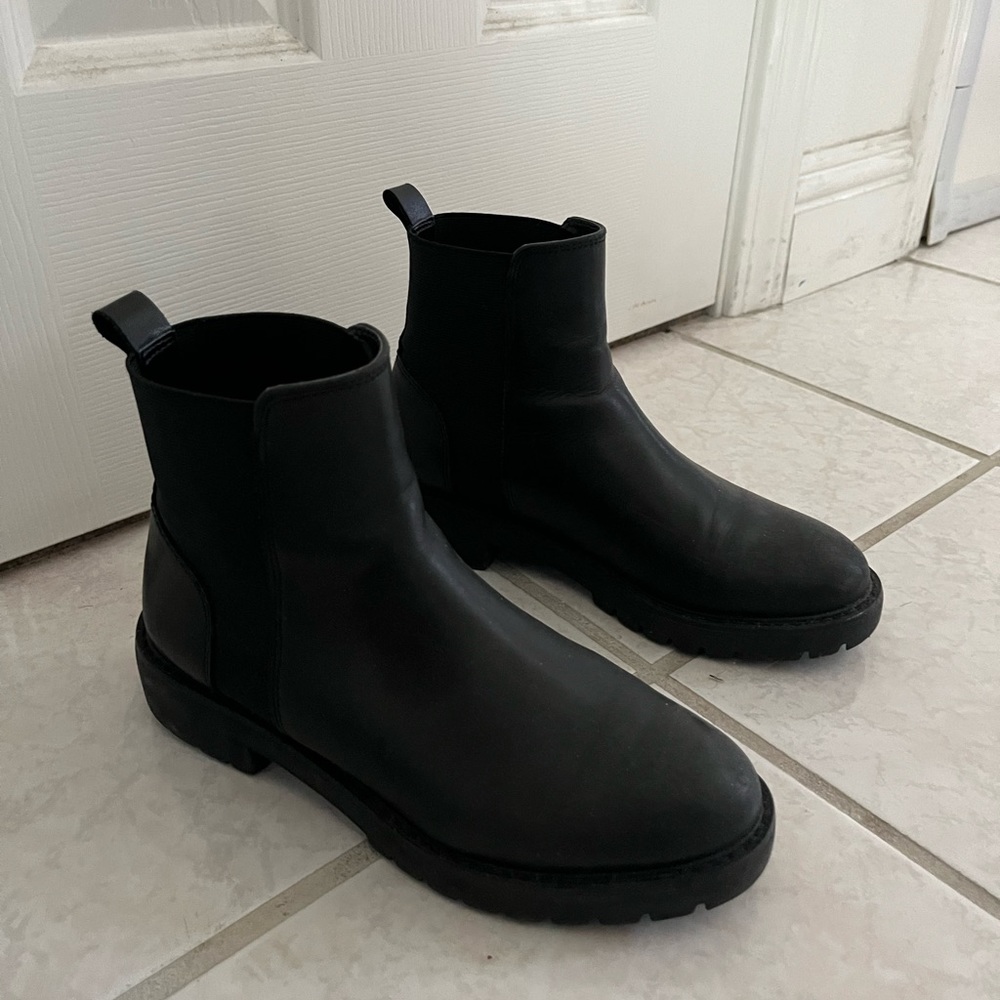 Steve Madden Chelsea boots